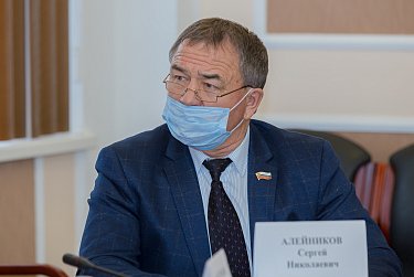 Выплаты приемным семьям увеличат